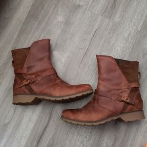 Teva waterproof leather boots
